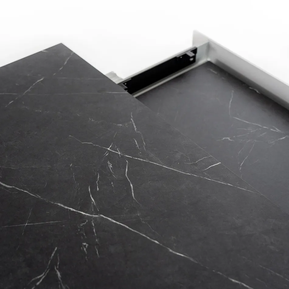 Tavolo Allungabile a 270 cm con Piano in HPL e Base in Alluminio - Villongo Viadurini