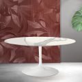 Tavolo Allungabile Tulip Saarinen H 74 cm in Ceramica Florim Statuario Opaco - Scarlet