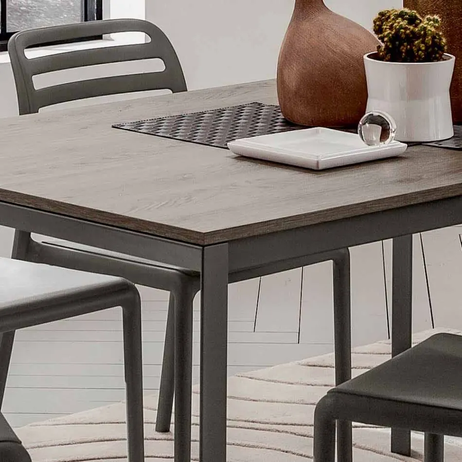 Tavolo Cucina con Piano in Melaminico e Base in Metallo Made in Italy - Spilla Viadurini