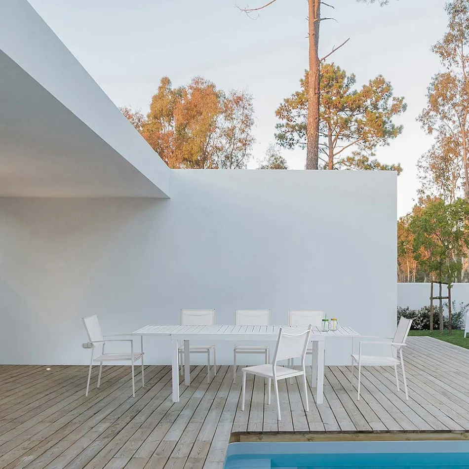 Tavolo da Giardino Allungabile Fino 240 cm in Alluminio Bianco o Tortora - Franz Viadurini