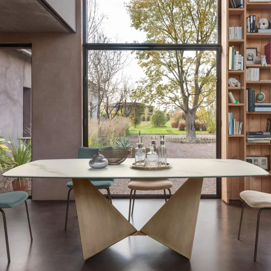 Tavolo da Pranzo in Ceramica 3mm e Base in Metallo Made in Italy - Peonia Viadurini