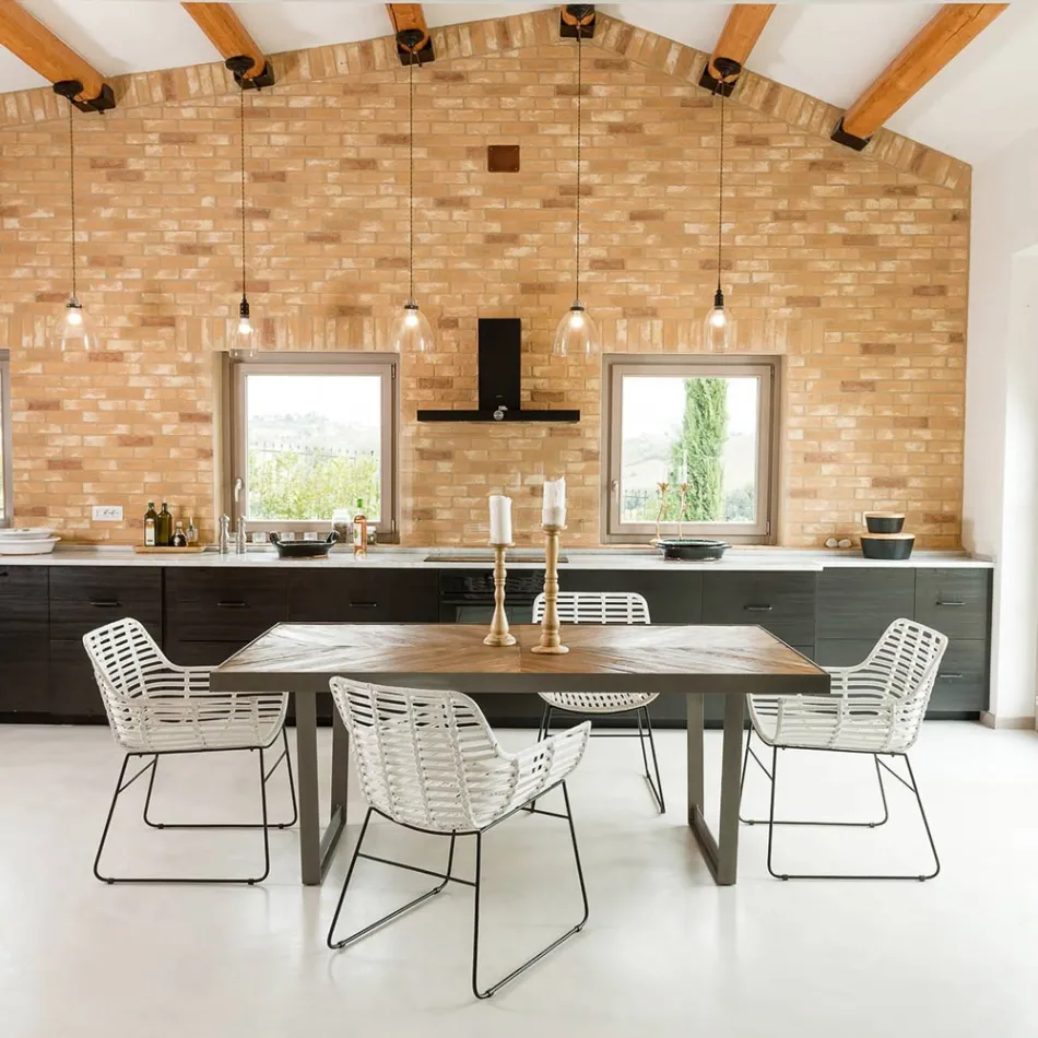 Tavolo da Pranzo in Legno Tropicale Riciclato e Gambe in Metallo - Slide Viadurini