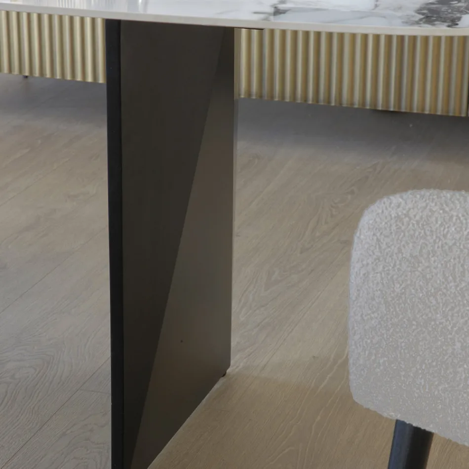 Tavolo Fisso in Metallo e Piano in Ceramica Arabesque Lucido - Eronte Viadurini