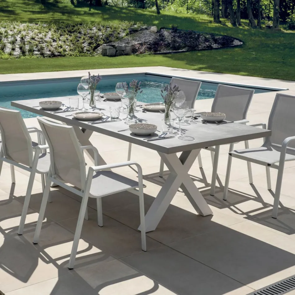 Tavolo Rettangolare da Giardino in Alluminio e Resina Grigia - Nuvia Viadurini