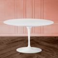 Tavolo Tulip Eero Saarinen H 74 con Piano in MDF Laminato Liquido Bianco - Scarlet