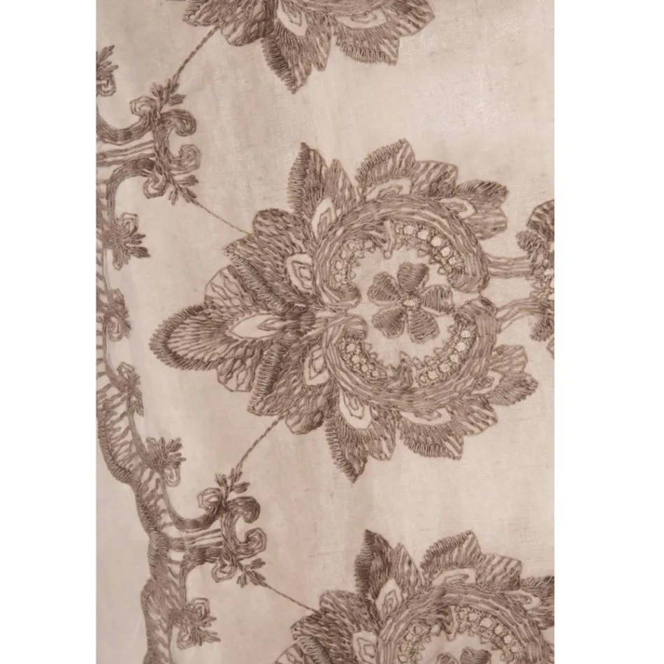 Tenda di Lino Leggero con Organza e Ricamo Gotico al Centro di Lusso - Marinella Viadurini