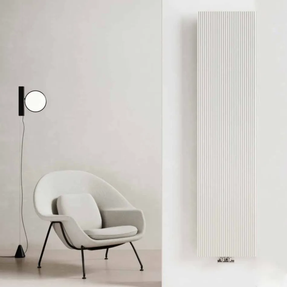 Termoarredo Design Verticale Idraulico a Parete in Acciaio a 900 W - 1000Righe Viadurini