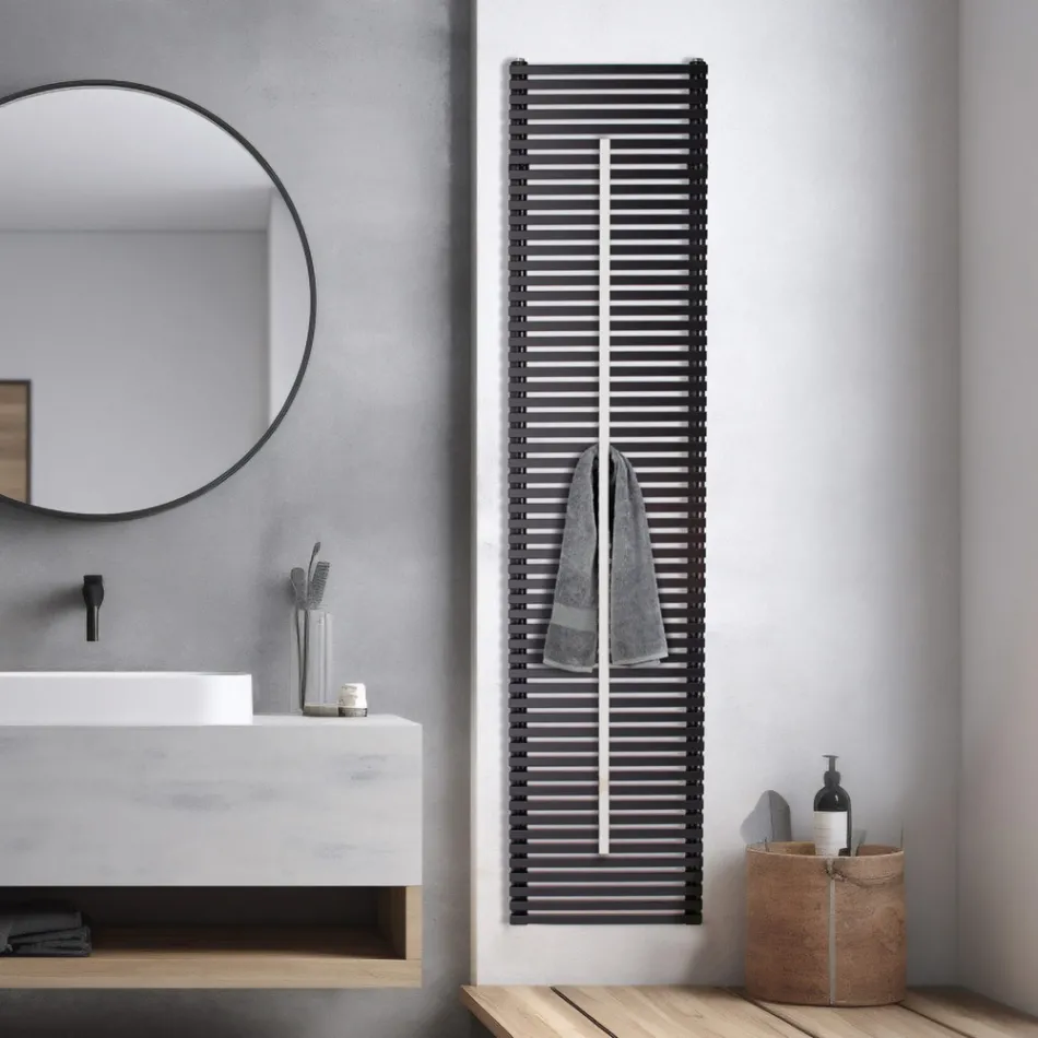 Termoarredo in Acciaio al Carbonio con Asta Portasalviette Made in Italy - Lux Viadurini