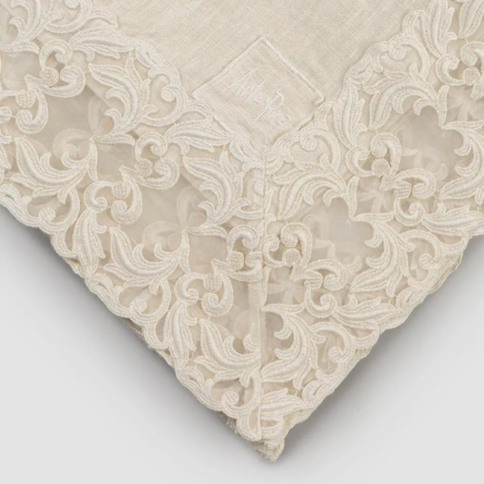 Tovaglia Quadrata in Lino Beige con Pizzo Farnese Lusso Artigianale - Kippel Viadurini