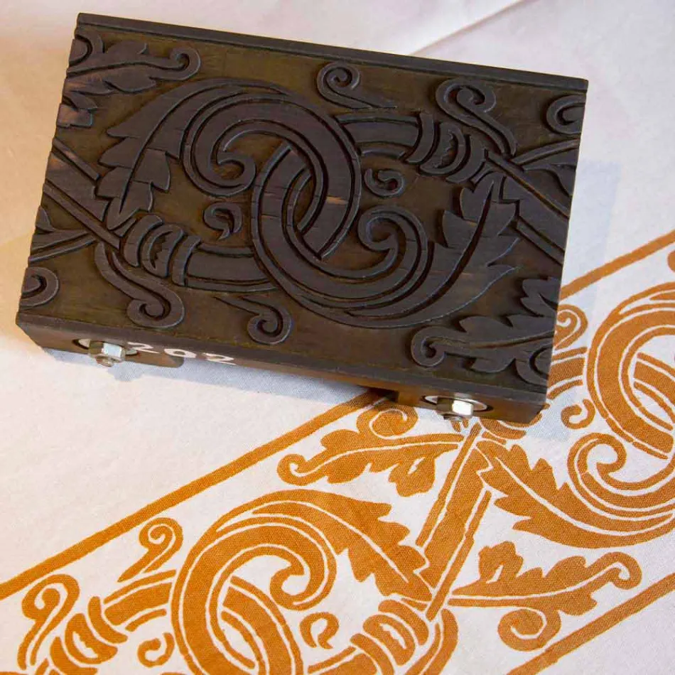 Tovaglia Stampata a Mano di Alto Artigianato Italiano in Cotone e Lino - Marchi Viadurini