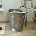 Vasca da bagno freestanding in rame con finitura in ferro bianco vintage Julia