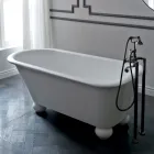 Vasca da Bagno in Solid Surface Bianco Opaco con Piedini - Gradi Viadurini