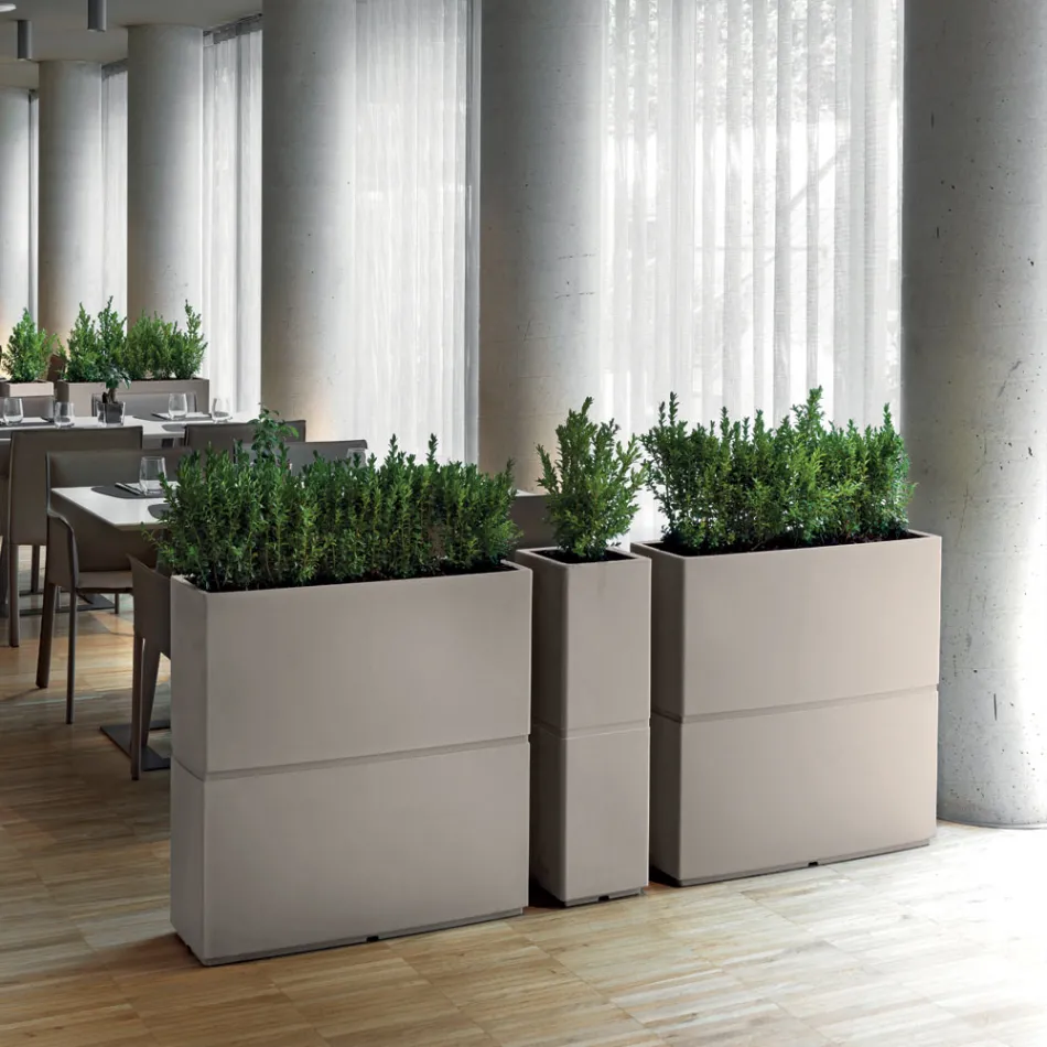 Vaso Decorativo da Interno in Polietilene 2 Misure Made in Italy - Lambo Viadurini