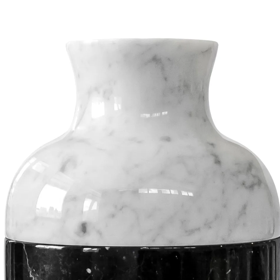 Vaso in Marmo Bianco di Carrara e Nero Marquinia Design di Lusso - Calar Viadurini