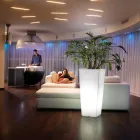 Vaso Luminoso da Interno Alto in Polietilene Bianco Made in Italy - Devid Viadurini